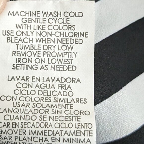 Women's "Heart Soul" Black & White Chevron Striped Athletic Shorts; Size L - Picture 5 of 5